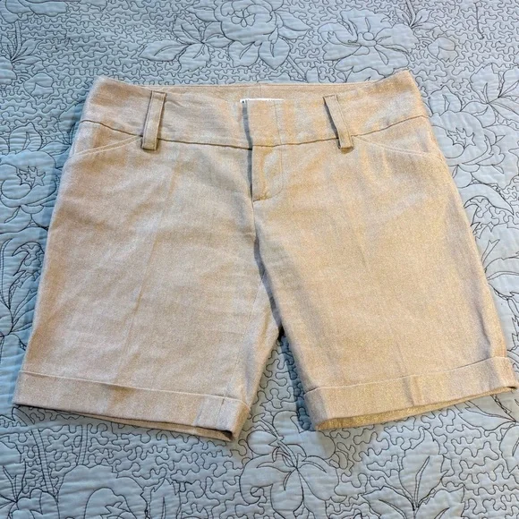 Alice + Olivia Metallic Gold Linen-Blend Cuffed Chino Shorts Sz 6🧡 - Picture 11 of 11